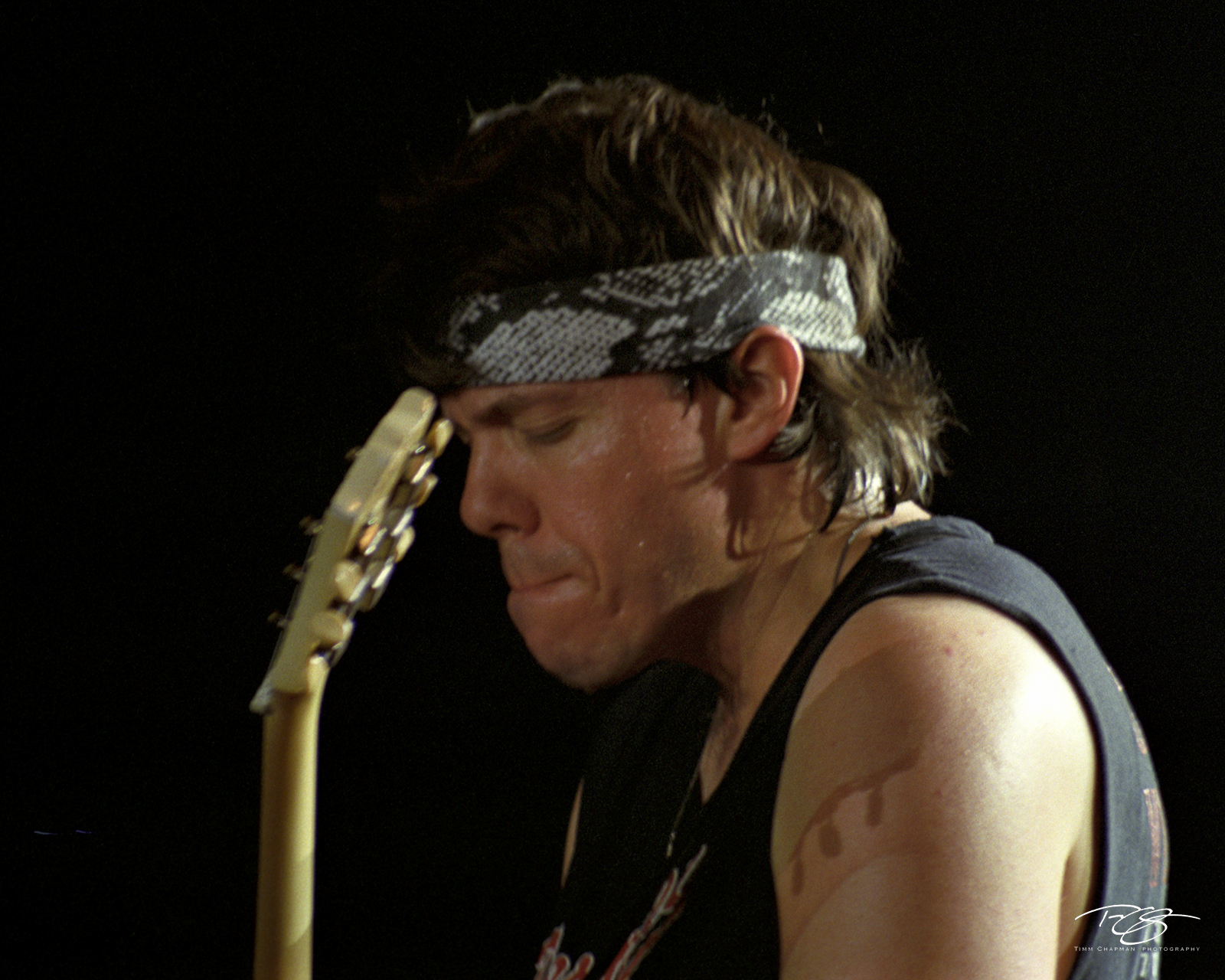 The Gut Face George Thorogood reaches way down to pull notes from his Gibson